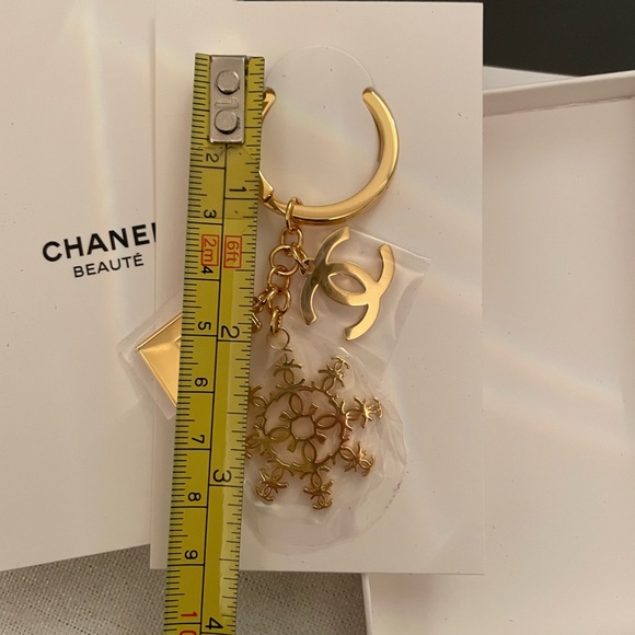 Chanel Gold Keychain - Picture 5 of 5